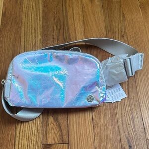 NWT lululemon everywhere belt Bag
